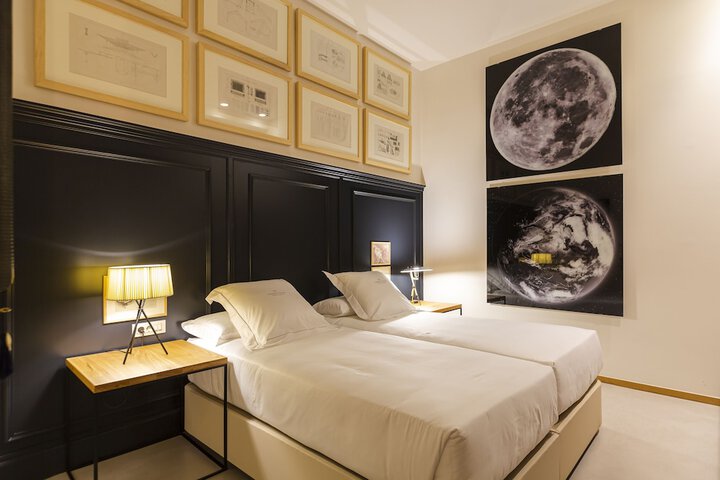 Room 25 of 74