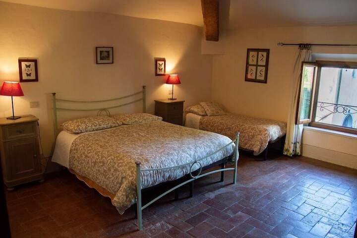 Room 6 of 29
