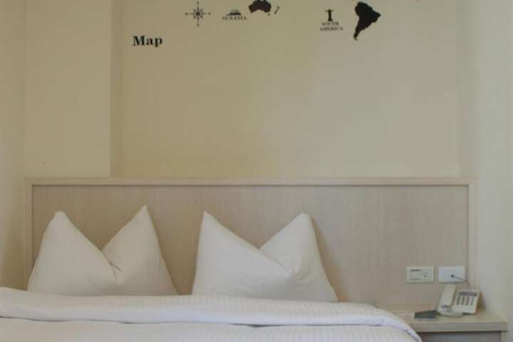 Room 27 of 56