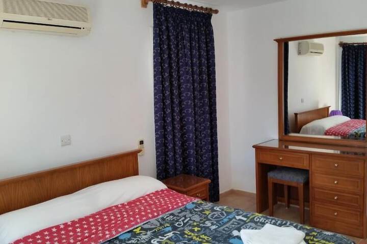 Room 6 of 54