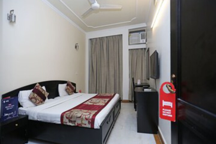 Room 15 of 26