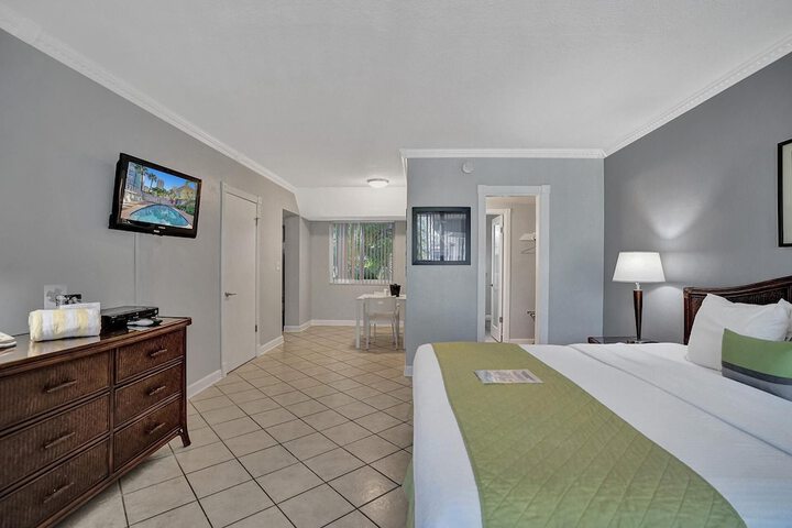 Room 60 of 183