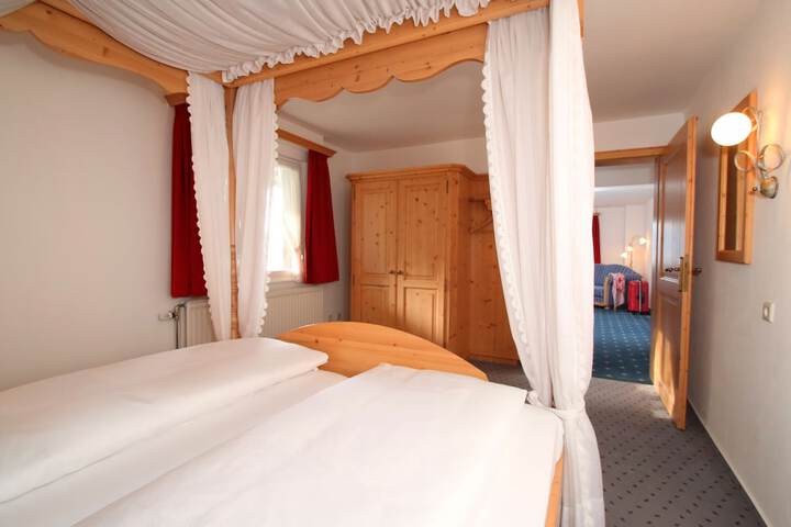 Room 5 of 51