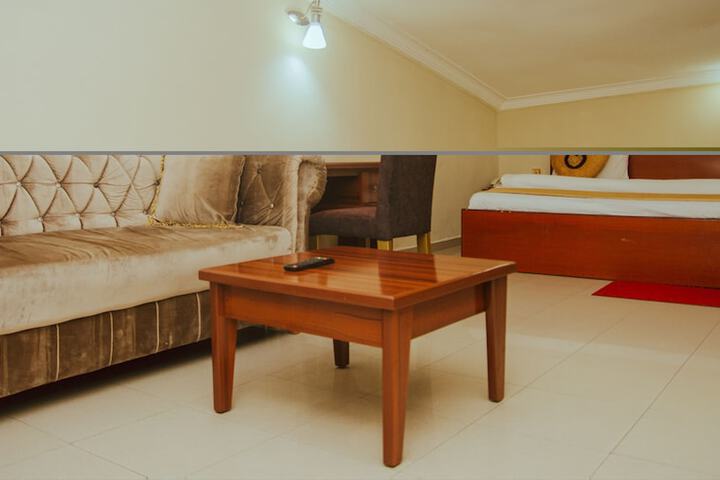 Room 11 of 27