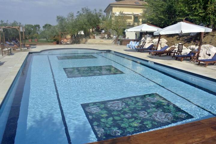 Pool 39 of 61