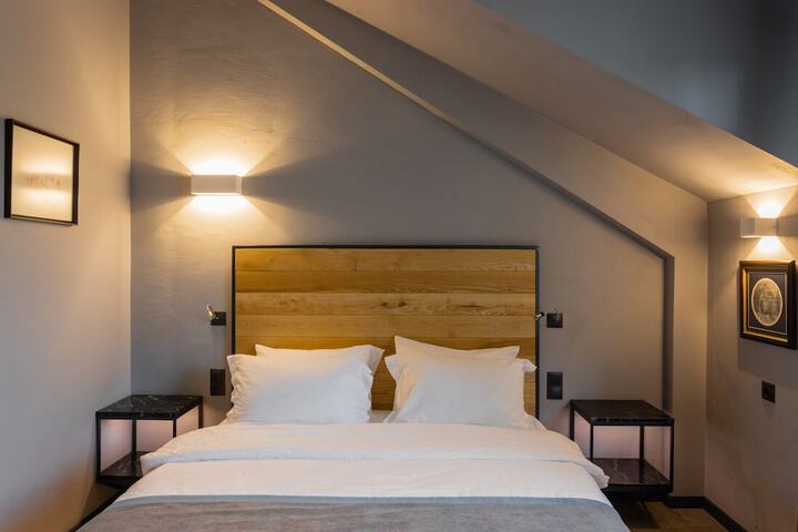 Room 10 of 70