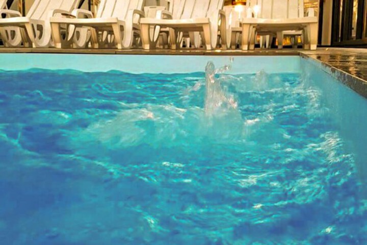 Pool 31 of 50