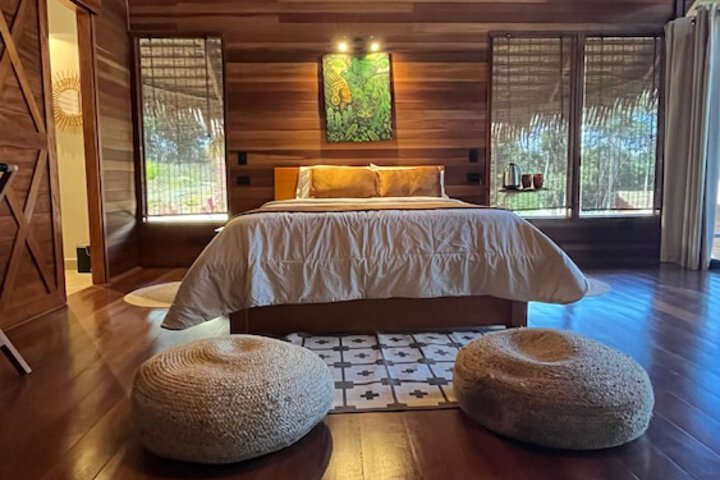 Room 4 of 13