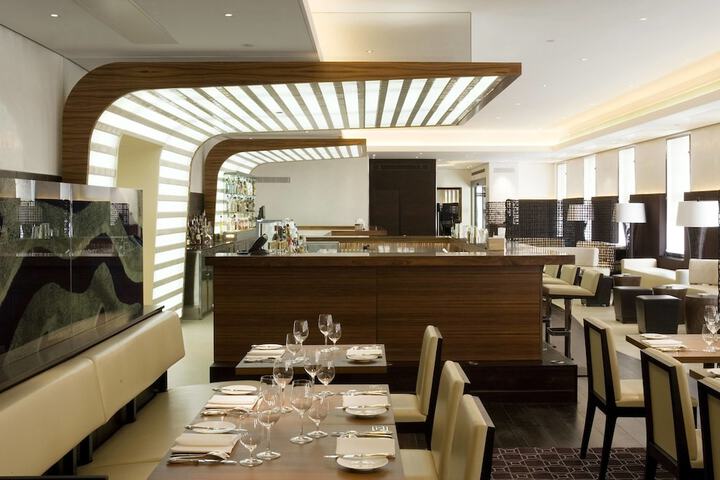 Dining 41 of 105