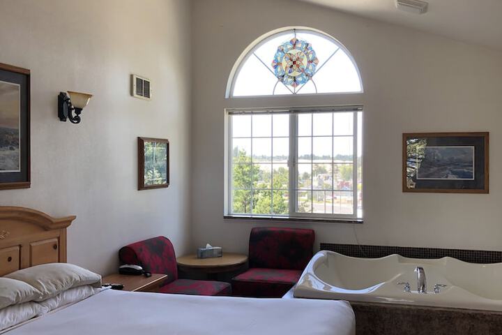 Room 12 of 51