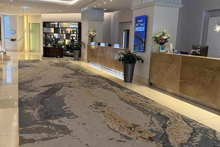 Entrance & Lobby