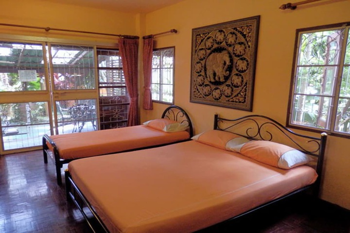 Room 4 of 50