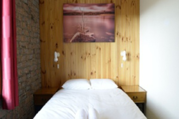 Room 285 of 693