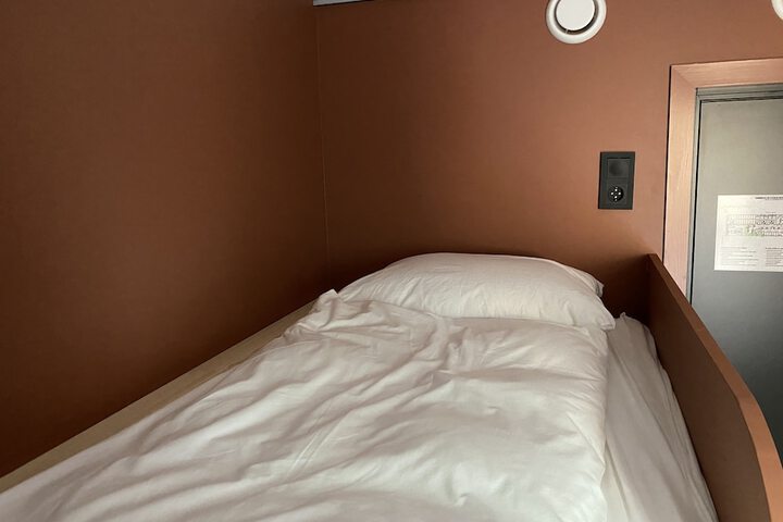Room 15 of 69
