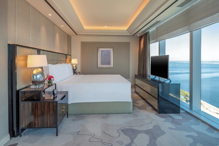 Room 9 of 95