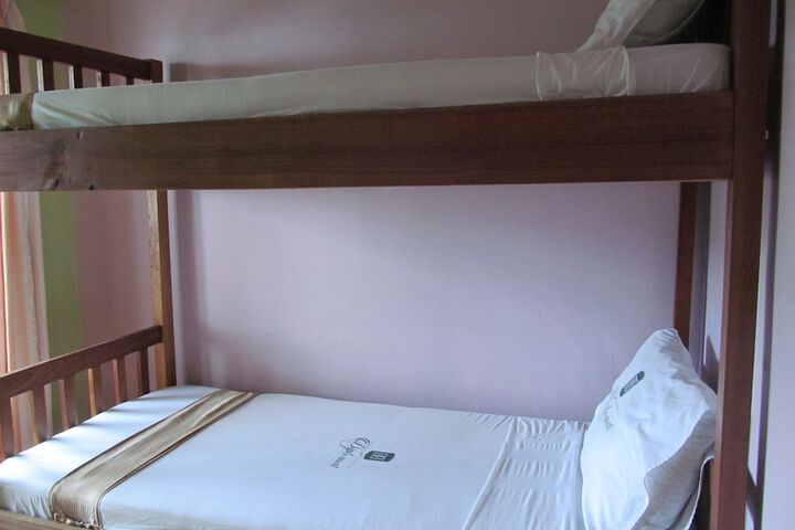 Room 16 of 34