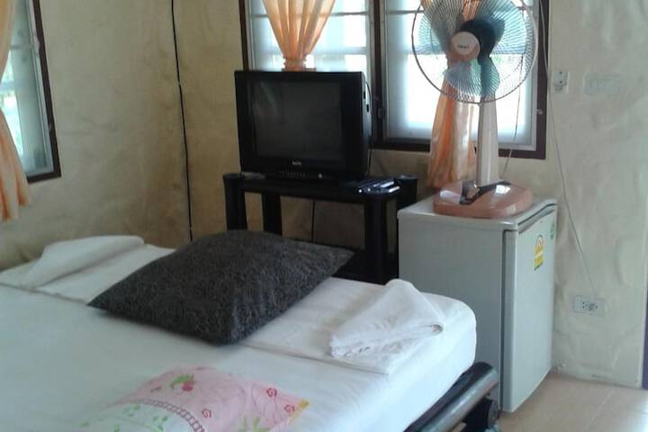 Room 14 of 33