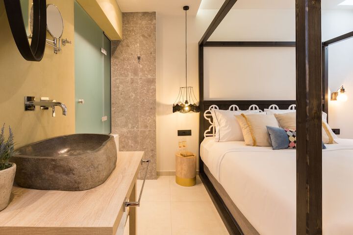Room 21 of 110