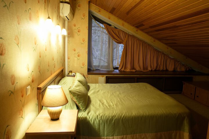 Room 26 of 89