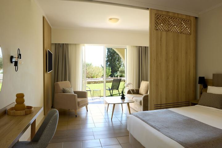 Room 50 of 212