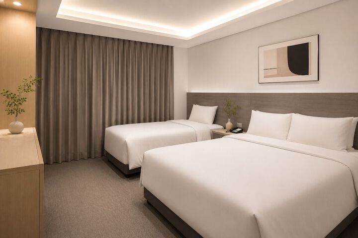 Room 12 of 42