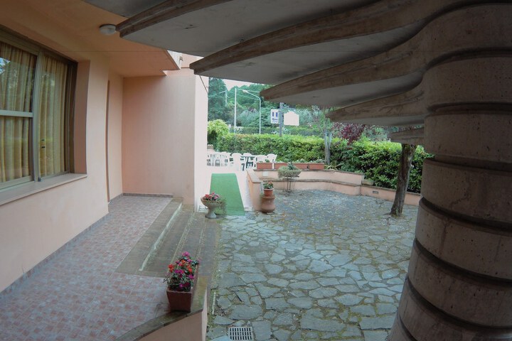 Hotel 4 of 30