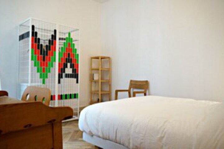 Room 16 of 18