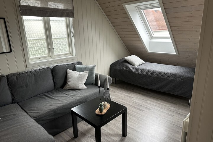 Room 10 of 68