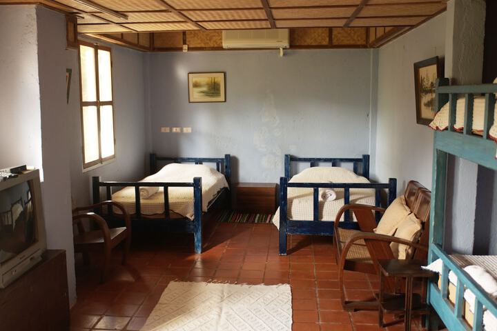 Room 29 of 98
