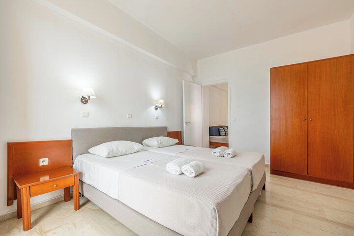 Room 28 of 128