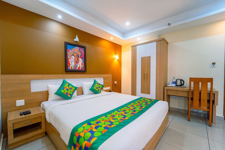 Treebo Sree Varshavilas Regency 500 Mtrs From Guruvayoor Temple