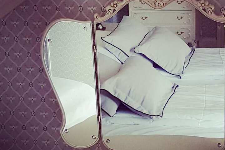 Room 7 of 74