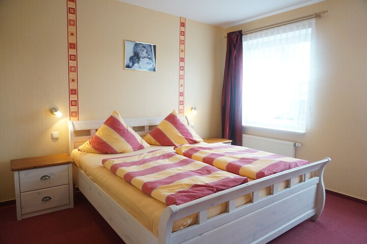 Room 10 of 35
