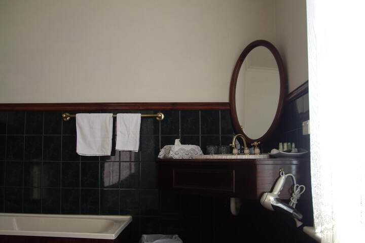 Room 20 of 34