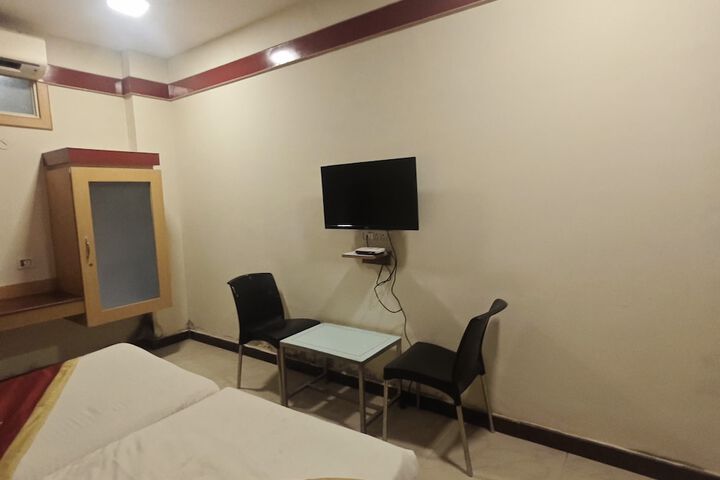 Room 3 of 17