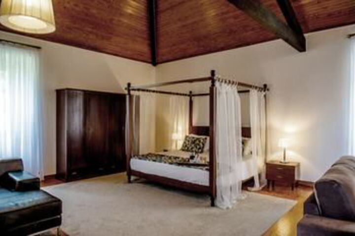 Room 40 of 73