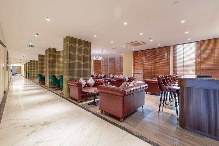 Lounge 61 of 67
