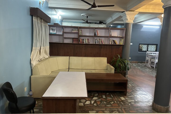 Room 27 of 43