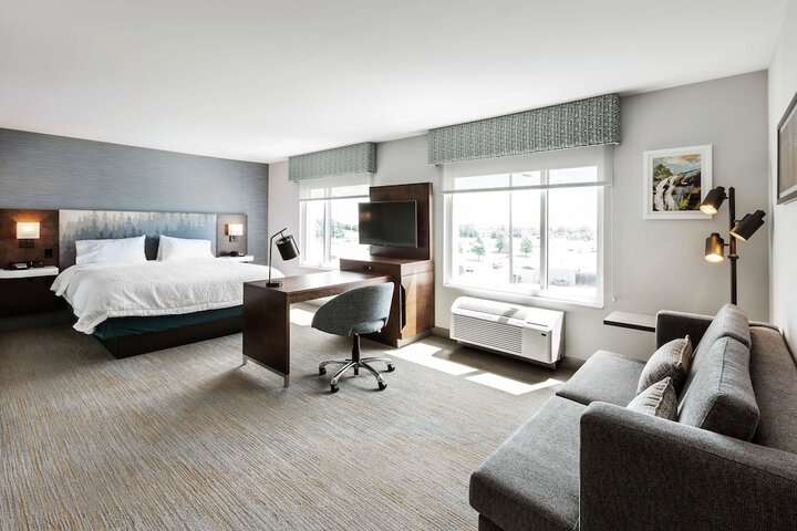 Room 10 of 42