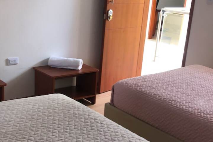 Room 8 of 27