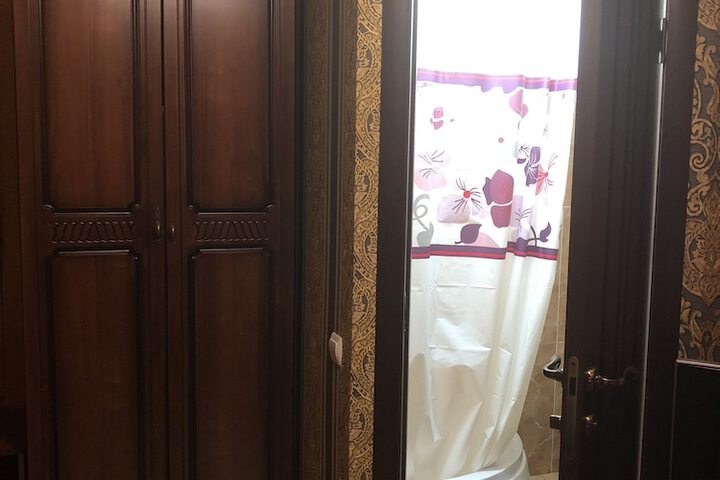 Room 11 of 43