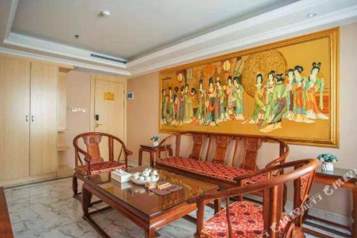 Hawaii International Hotel (Shenzhen International Convention and Exhibition Center)