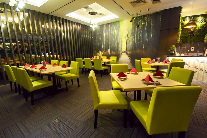 Dining 69 of 87