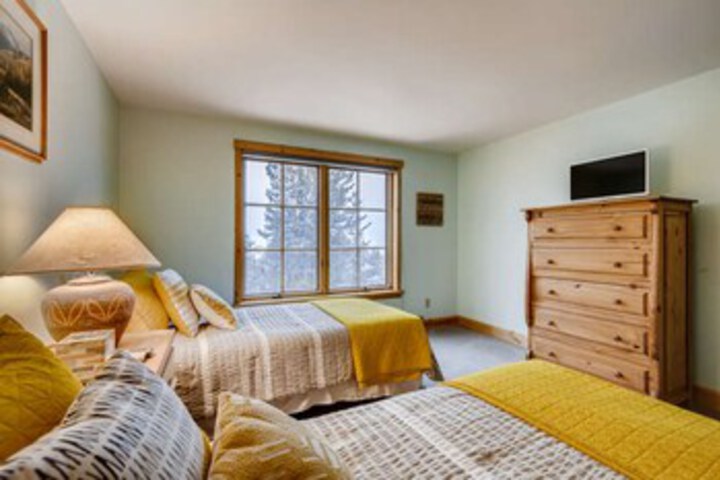 Room 36 of 38