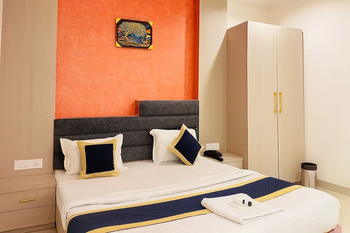 Room 33 of 81