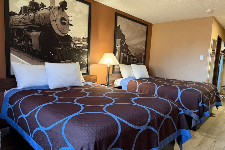 1 Queen Bed Accessible Room (6 of 13)