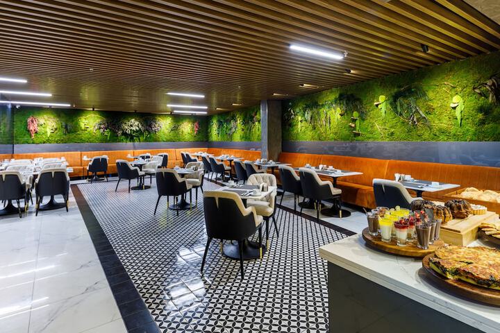 Dining 89 of 107