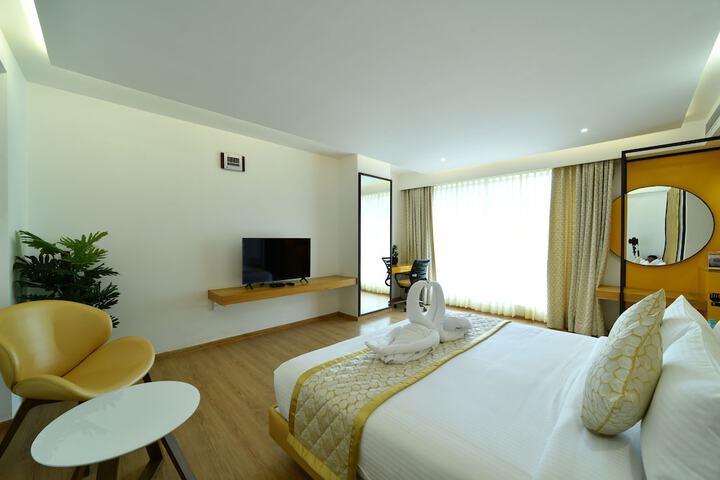 Room 12 of 37
