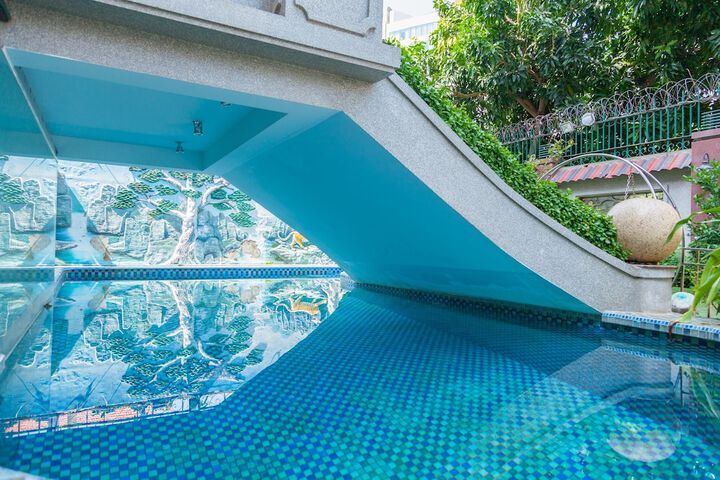 Pool 26 of 39