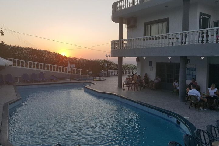 Pool Hotel